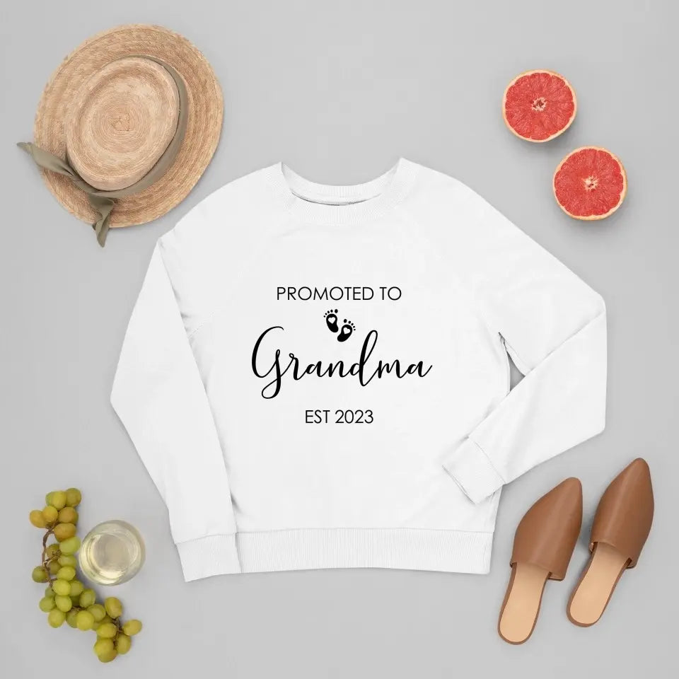 T-Shirt -  Promoted To Grandma